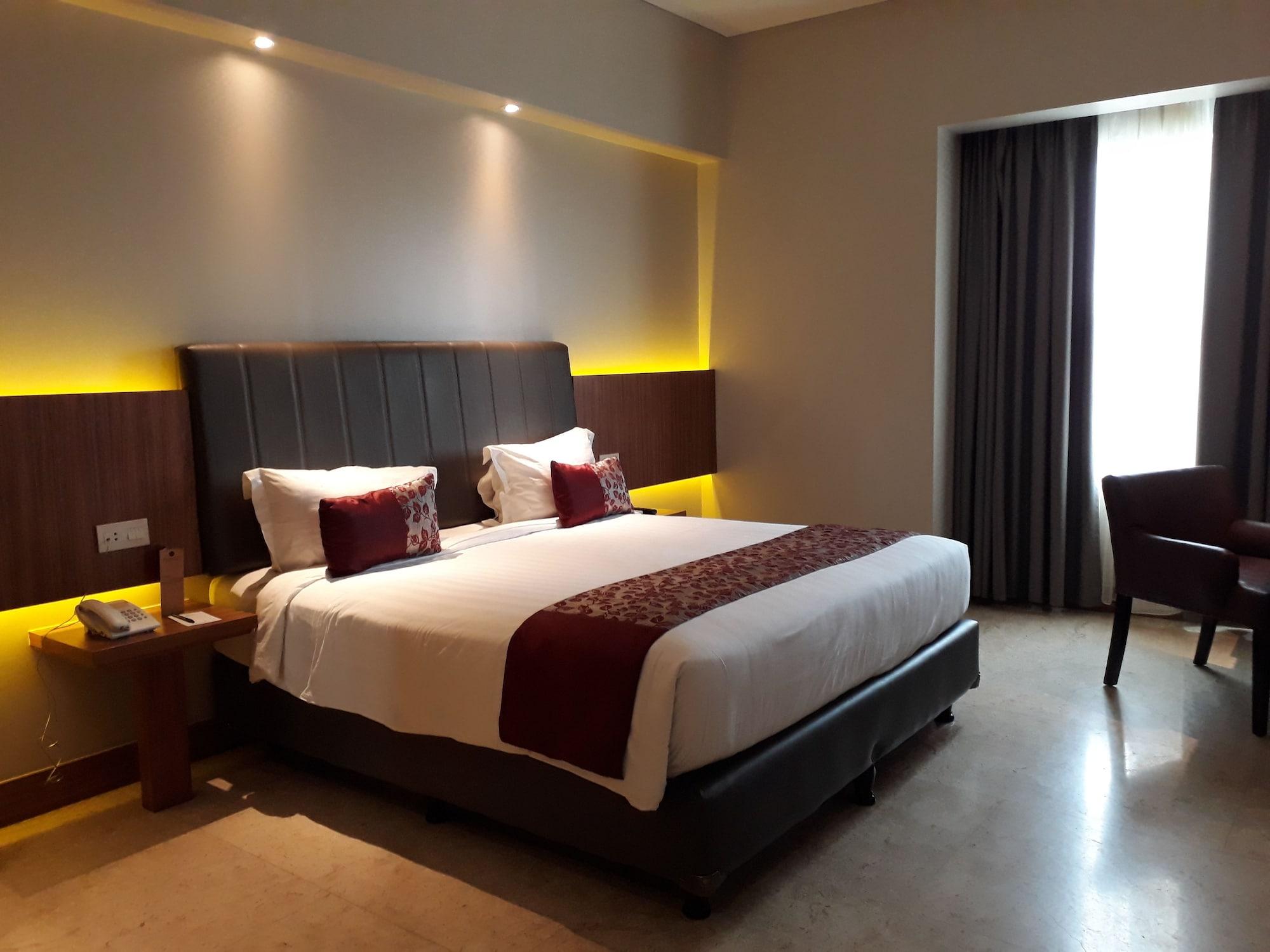 Demelia Hotel マカッサル エクステリア 写真