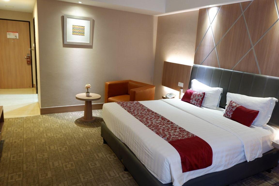 Demelia Hotel マカッサル エクステリア 写真