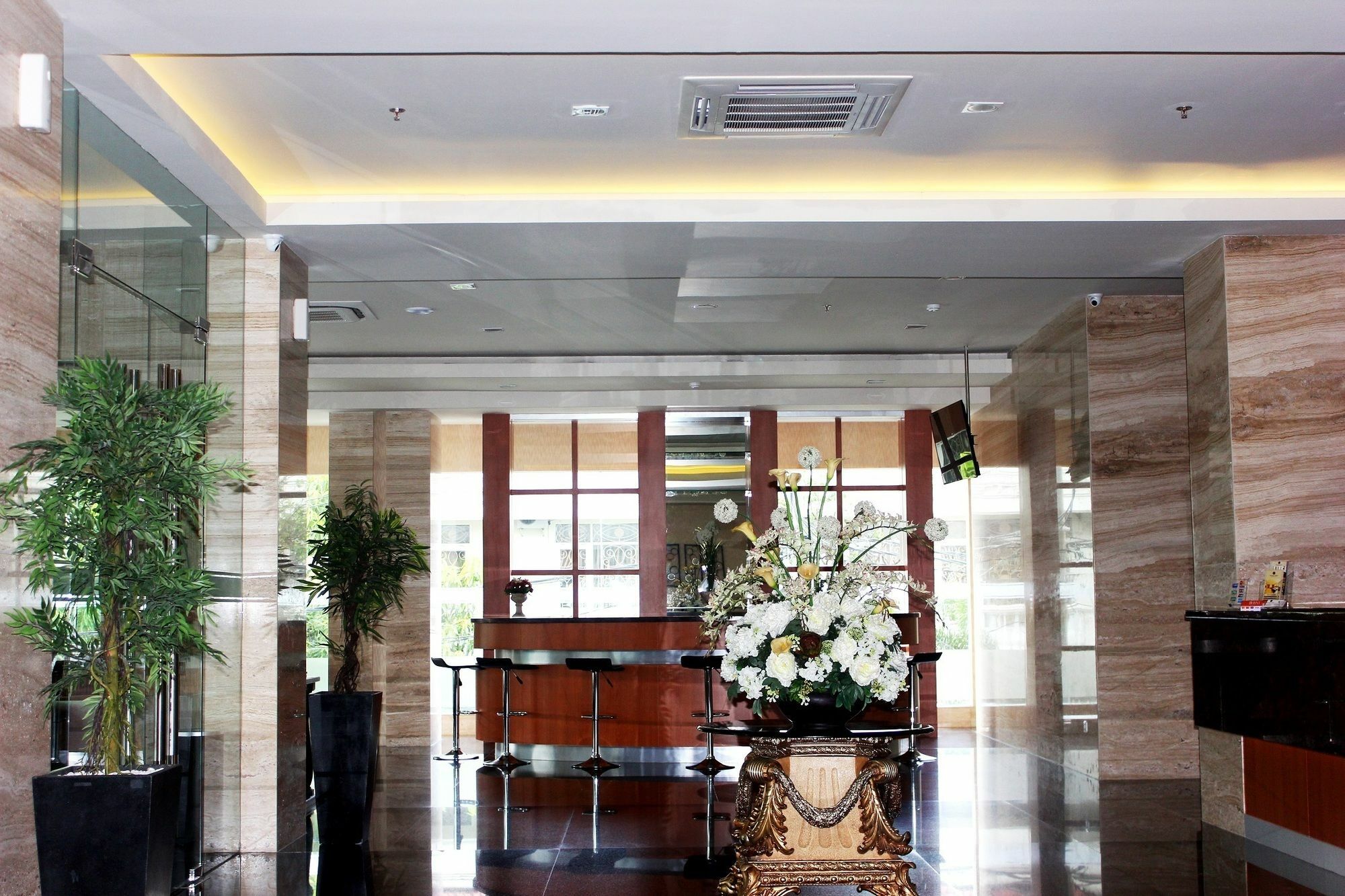 Demelia Hotel マカッサル エクステリア 写真